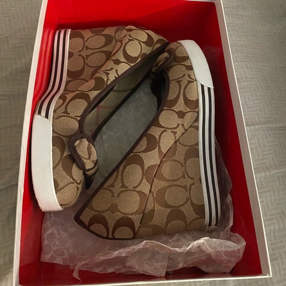 Coach shoes size 8 - Picture 1 of 5